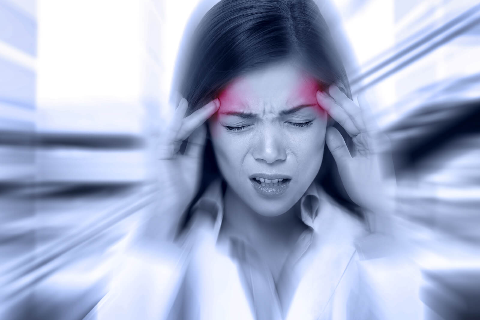 Can contact lenses cause headaches? Why?