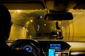 Improve your driving at night: With tips on glasses and lenses