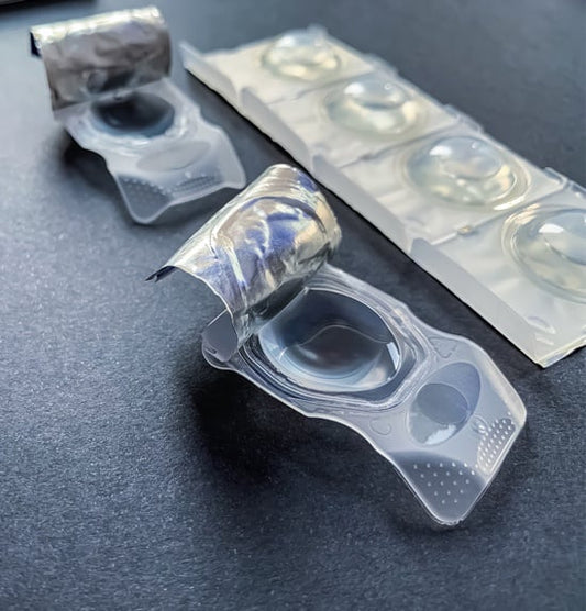 How can I get free contact lens?