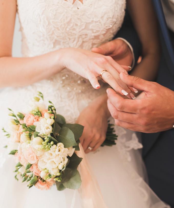 Tips For Bride How To Choose Contact Lenses